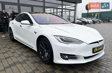 Лифтбек Tesla Model S 2017 в Мукачево