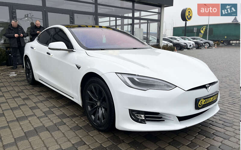 Tesla Model S 2017