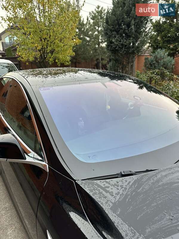Ліфтбек Tesla Model S 2017 в Харкові