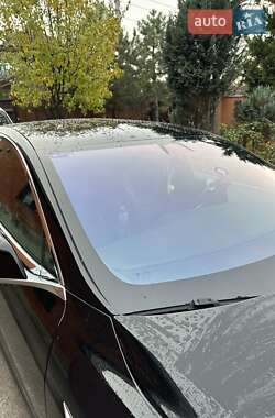 Лифтбек Tesla Model S 2017 в 