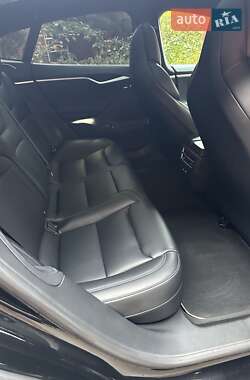 Лифтбек Tesla Model S 2017 в 