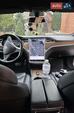 Лифтбек Tesla Model S 2017 в 
