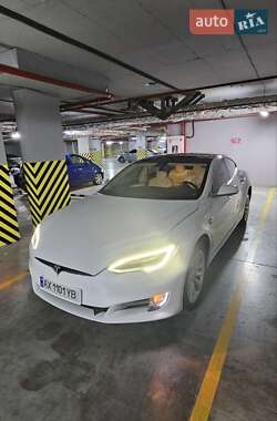 Лифтбек Tesla Model S 2018 в 