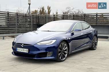 Лифтбек Tesla Model S 2017 в Киеве