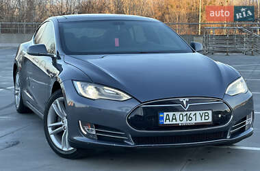 Лифтбек Tesla Model S 2013 в Киеве