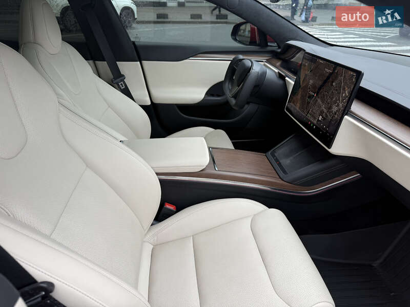 Лифтбек Tesla Model S 2022 в Виннице