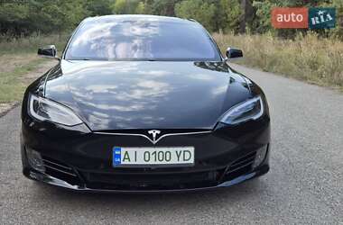 Лифтбек Tesla Model S 2016 в 