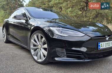 Лифтбек Tesla Model S 2016 в Киеве