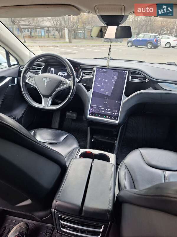 Лифтбек Tesla Model S 2015 в Одессе