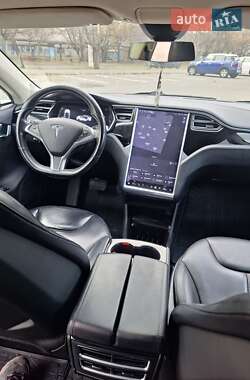 Ліфтбек Tesla Model S 2015 в 