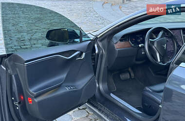 Лифтбек Tesla Model S 2020 в 