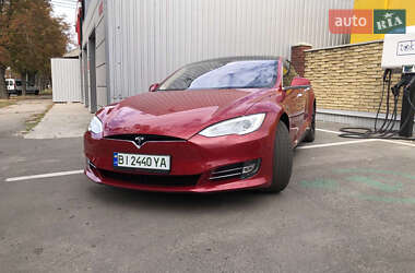 Ліфтбек Tesla Model S 2014 в Кременчуці