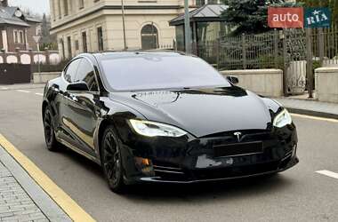 Ліфтбек Tesla Model S 2016 в Києві