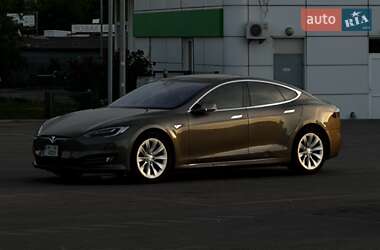 Лифтбек Tesla Model S 2016 в Одессе