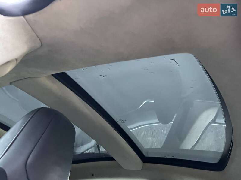 Лифтбек Tesla Model S 2015 в Киеве фото 13 Лифтбек Tesla Model S 2015 в Киеве