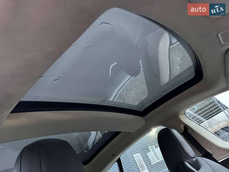 Лифтбек Tesla Model S 2015 в Киеве фото 14 Лифтбек Tesla Model S 2015 в Киеве