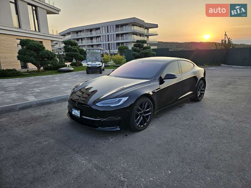 Лифтбек Tesla Model S 2021 в Киеве