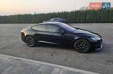 Лифтбек Tesla Model S 2021 в Киеве
