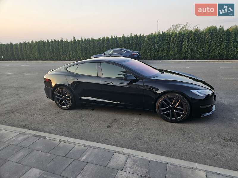 Лифтбек Tesla Model S 2021 в Киеве