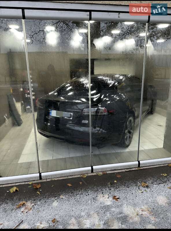 Лифтбек Tesla Model S 2022 в Одессе