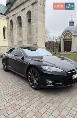 Лифтбек Tesla Model S 2015 в Золочеве