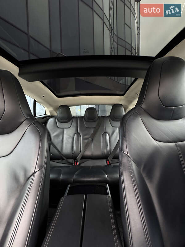 Лифтбек Tesla Model S 2015 в Ровно фото 20 Лифтбек Tesla Model S 2015 в Ровно