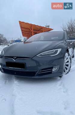 Ліфтбек Tesla Model S 2018 в Харкові