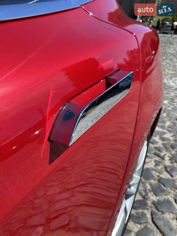 Ліфтбек Tesla Model S 2013 в Луцьку