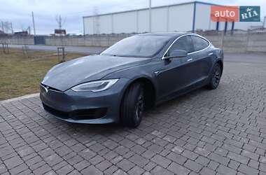 Лифтбек Tesla Model S 2019 в 