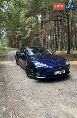 Лифтбек Tesla Model S 2016 в Киеве