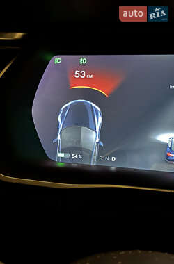 Лифтбек Tesla Model S 2015 в 