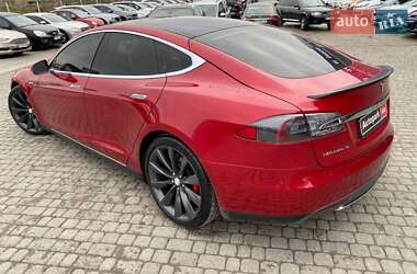 Ліфтбек Tesla Model S 2016 в Львові