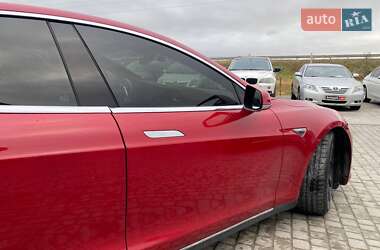 Ліфтбек Tesla Model S 2016 в Львові