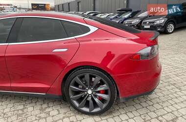 Ліфтбек Tesla Model S 2016 в Львові