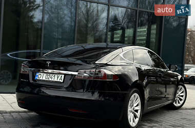 Лифтбек Tesla Model S 2017 в Львове