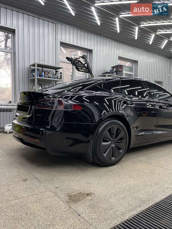 Лифтбек Tesla Model S 2022 в Виннице