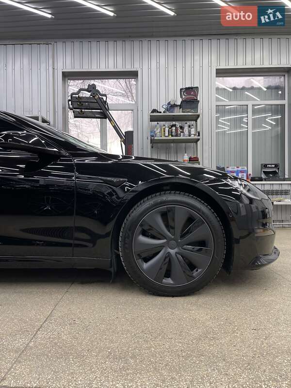 Лифтбек Tesla Model S 2022 в Виннице