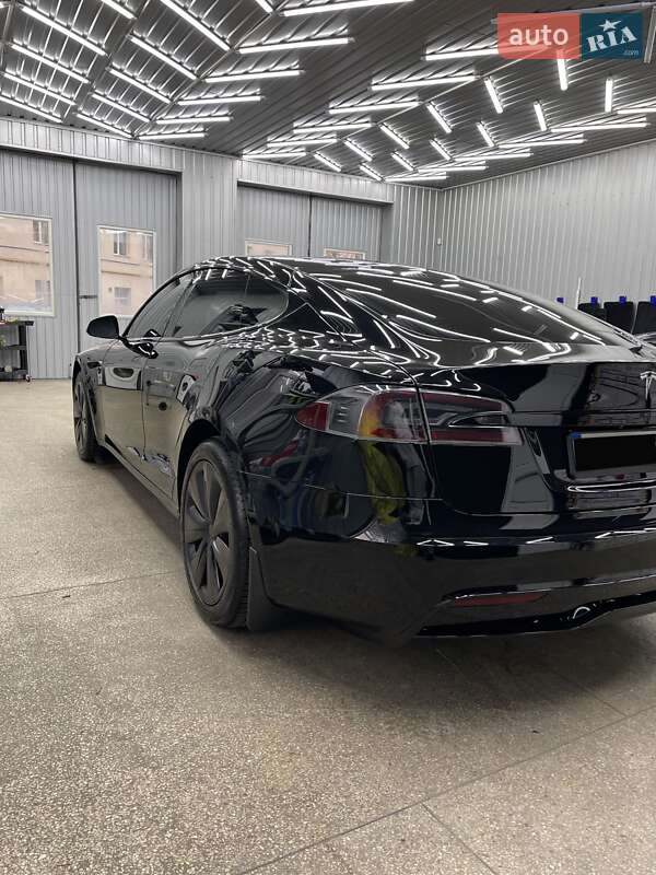 Лифтбек Tesla Model S 2022 в Виннице