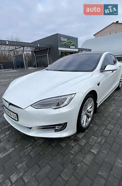 Ліфтбек Tesla Model S 2018 в Києві