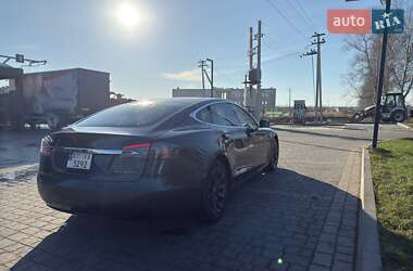 Лифтбек Tesla Model S 2019 в 