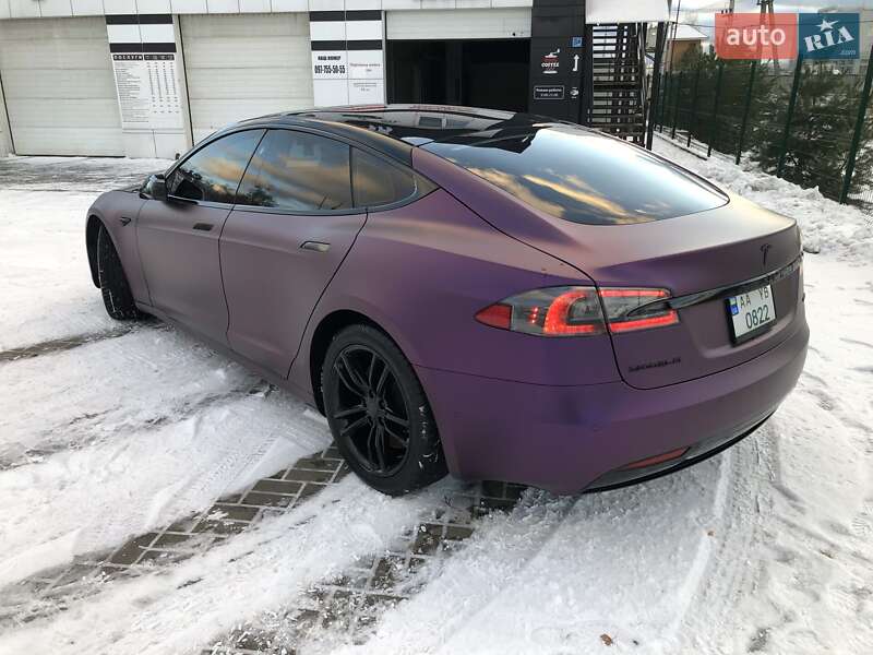 Ліфтбек Tesla Model S 2017 в Києві