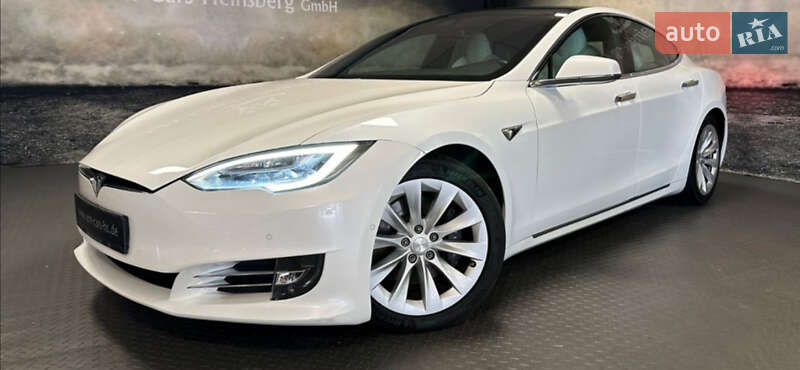 Tesla Model S 2020