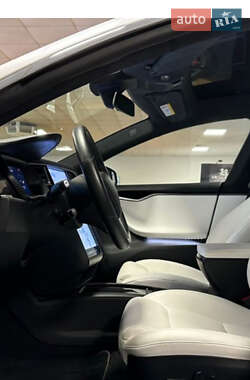 Лифтбек Tesla Model S 2020 в Львове
