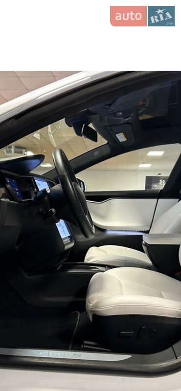 Лифтбек Tesla Model S 2020 в Львове