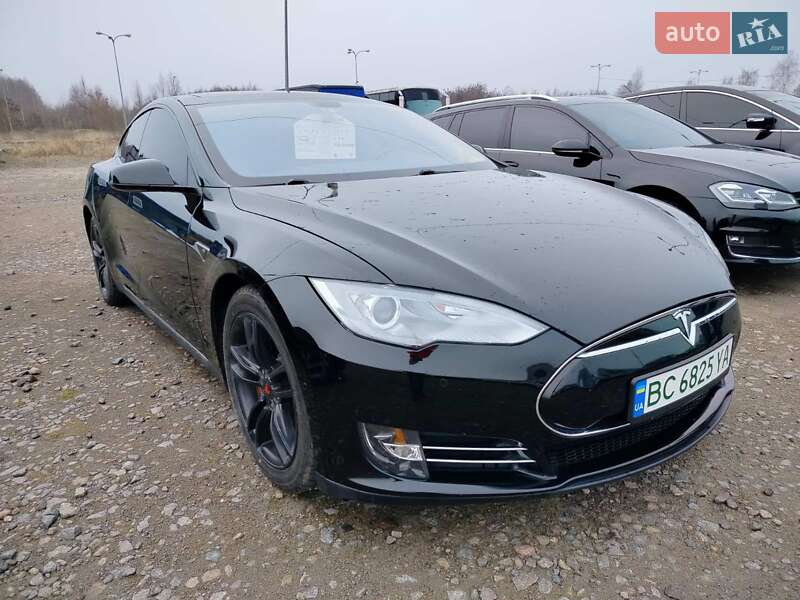 Лифтбек Tesla Model S 2013 в Львове