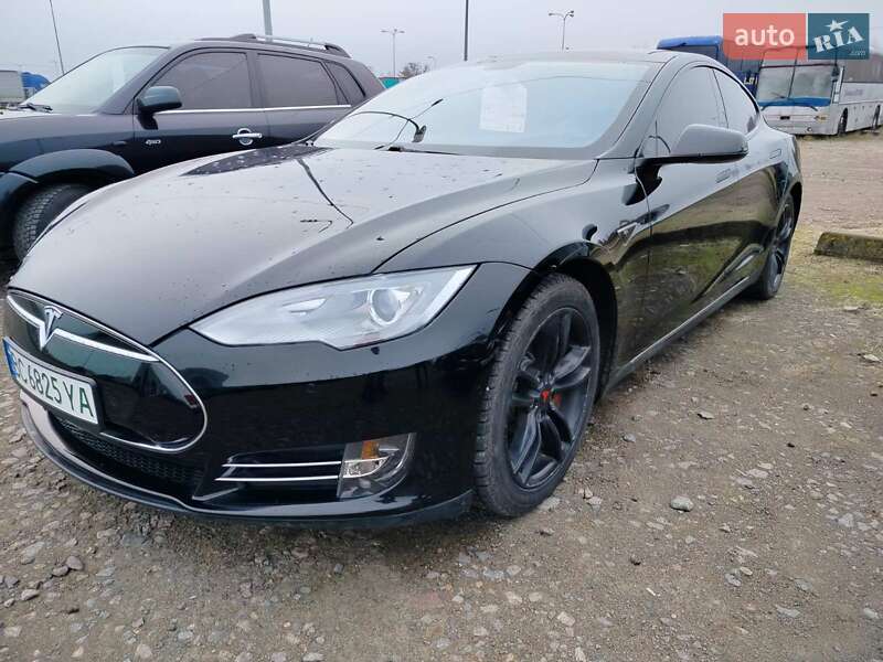 Лифтбек Tesla Model S 2013 в Львове