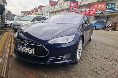 Лифтбек Tesla Model S 2014 в 