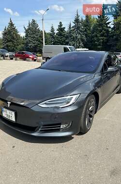 Ліфтбек Tesla Model S 2018 в Дніпрі