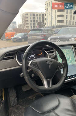 Ліфтбек Tesla Model S 2013 в Львові