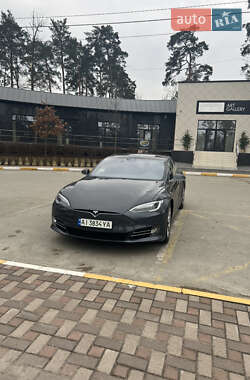 Ліфтбек Tesla Model S 2016 в Києві